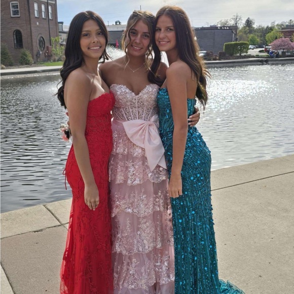 Floral red lace embroidered prom dress with corset back #formal #prom